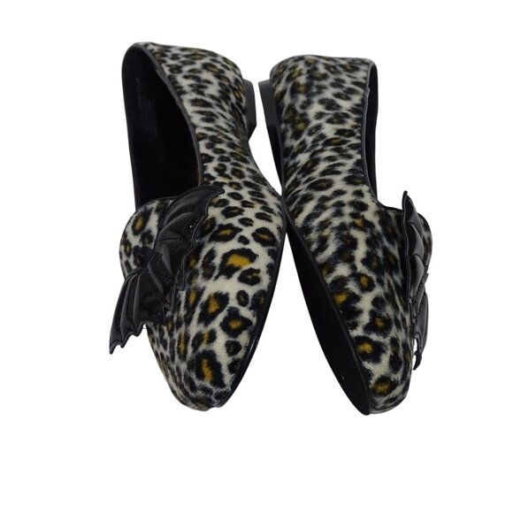 Leopard Print Flats with Bat Detail - Picture 5 of 8